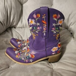 💜Purple cowgirl Booties floral embroidery 🪻🌼